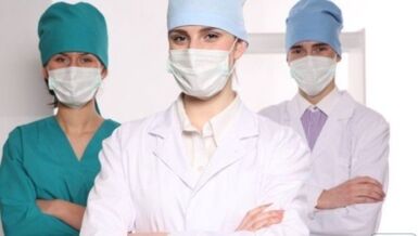 Doctors give recommendations to patients with thoracic osteochondrosis.